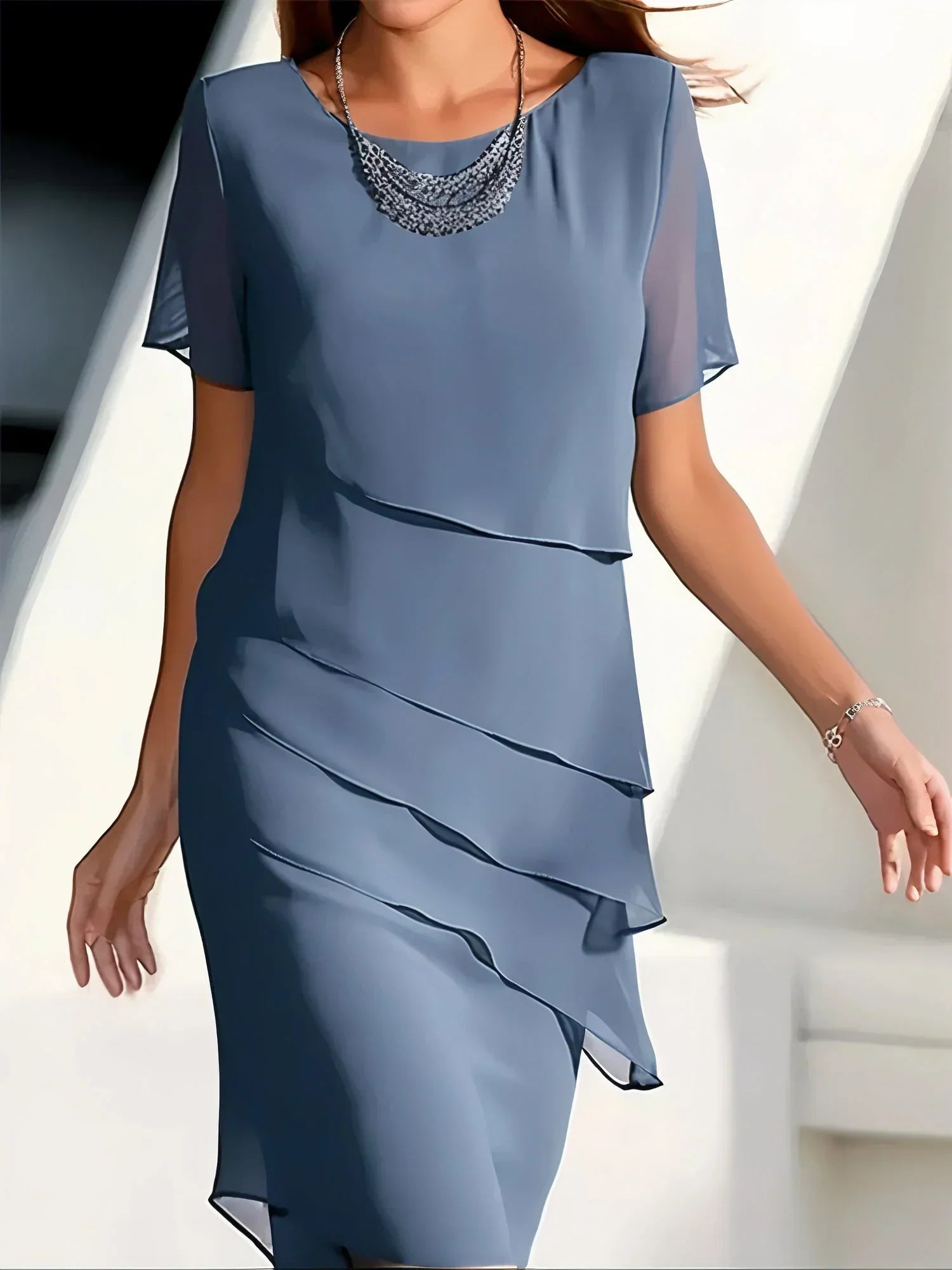 Crest | Elegant mehrlagiges Dress