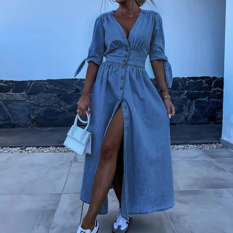 Echo | Denim Maxi-Schlitzkleid mit V-Ausschnitt