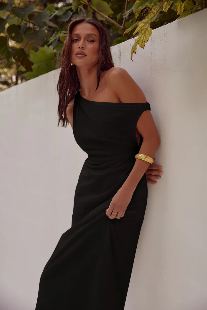 Athene | Linen dress with slanted shoulder